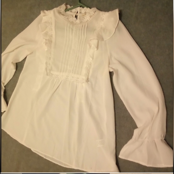 Andree by Unit Blouse - Picture 15 of 16